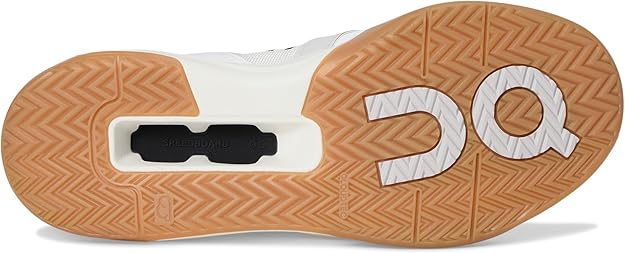 On Men's The Roger Clubhouse Pro Ivory|Flame 3MD30030849